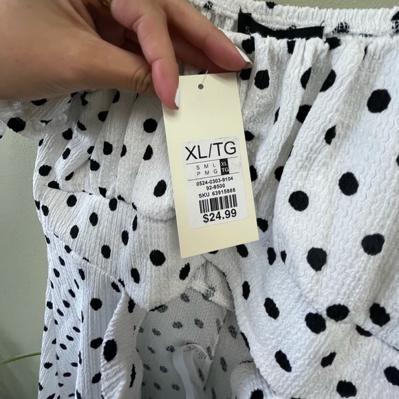 Adorable romper - Picture 3 of 5